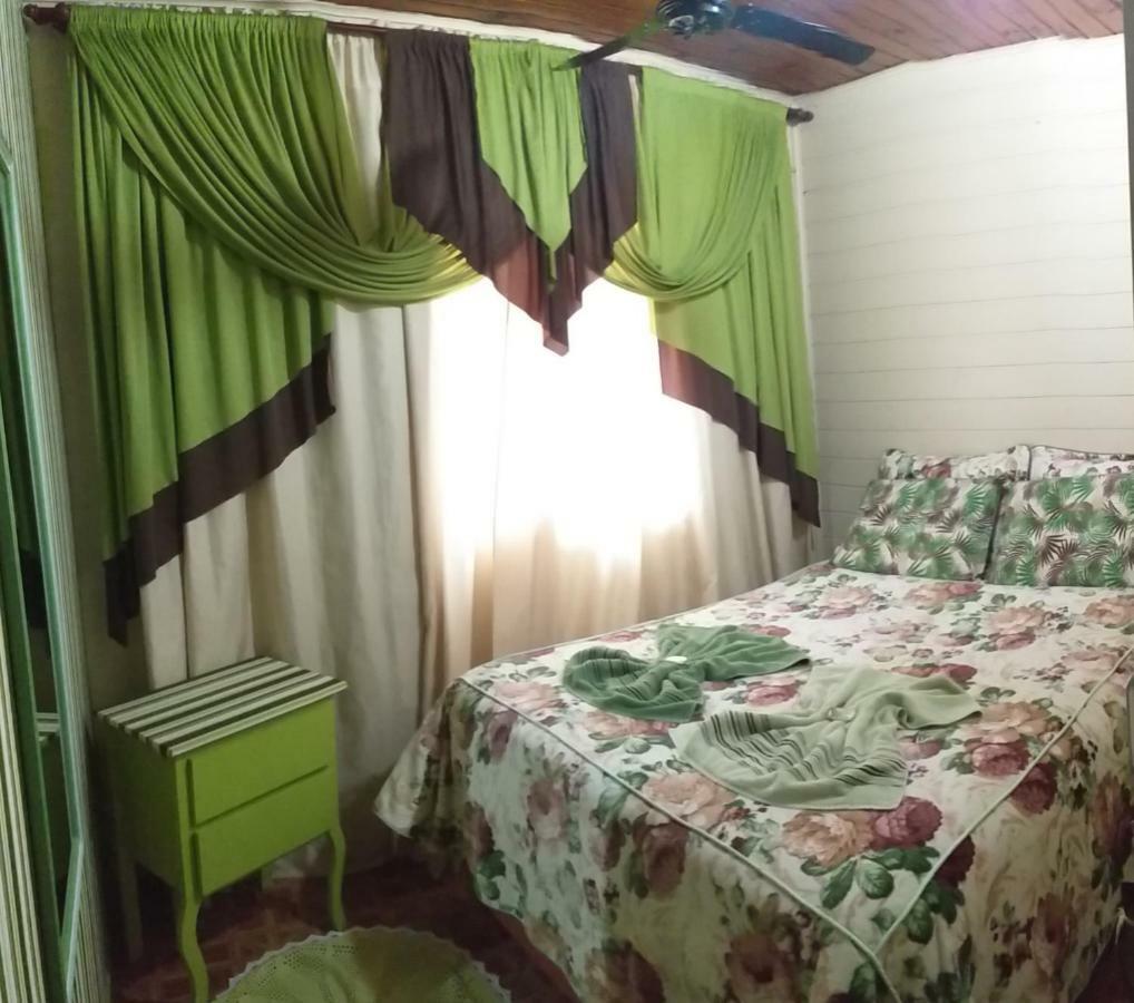 Casa De Temporada Familiar Hotel อูรูบิซิ ภายนอก รูปภาพ